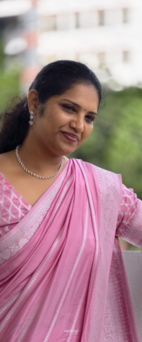 Dr Parvathy G